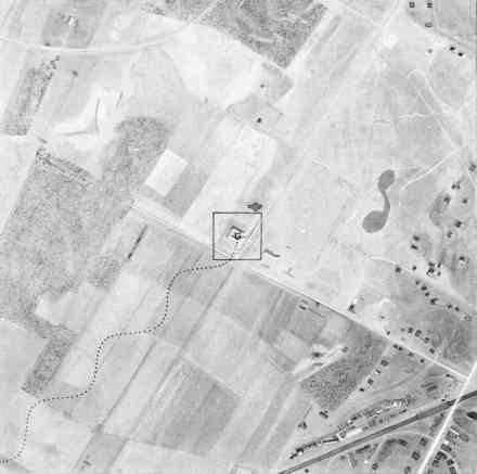 Kees Boeke, Cosmic View (1957) — a 100-metre square overlaid on an aerial view, marking the jump from courtyard to neighbourhood.